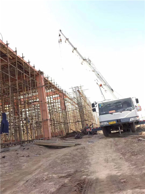 廉江市吊车作业的安全注意事项有哪些？