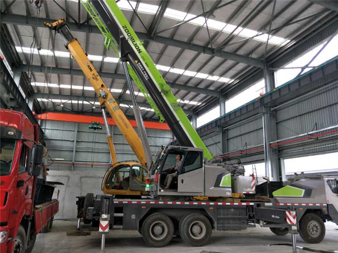 廉江市高空车出租需要注意哪些安全事项？